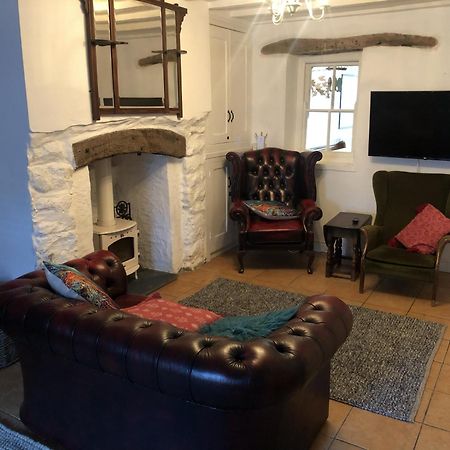 Llanw Malltraeth - Malltraeth Tides Llangadwaladr  Екстер'єр фото